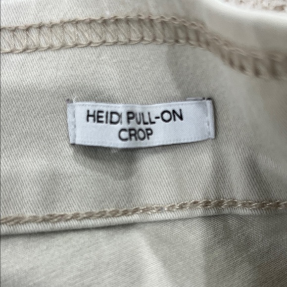 Women’s Nine West Heidi Pull-on Crop Pants - Picture 3 of 8